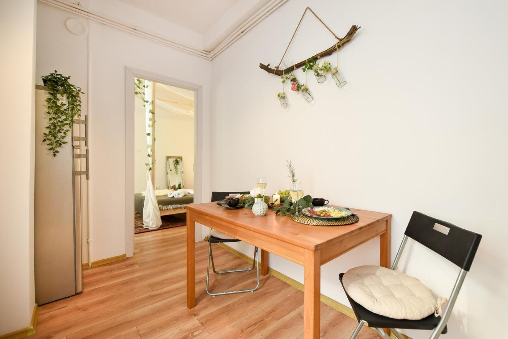 Historic Charm Meets Modern Luxury - Stylish In The Center Appartamento Bucarest